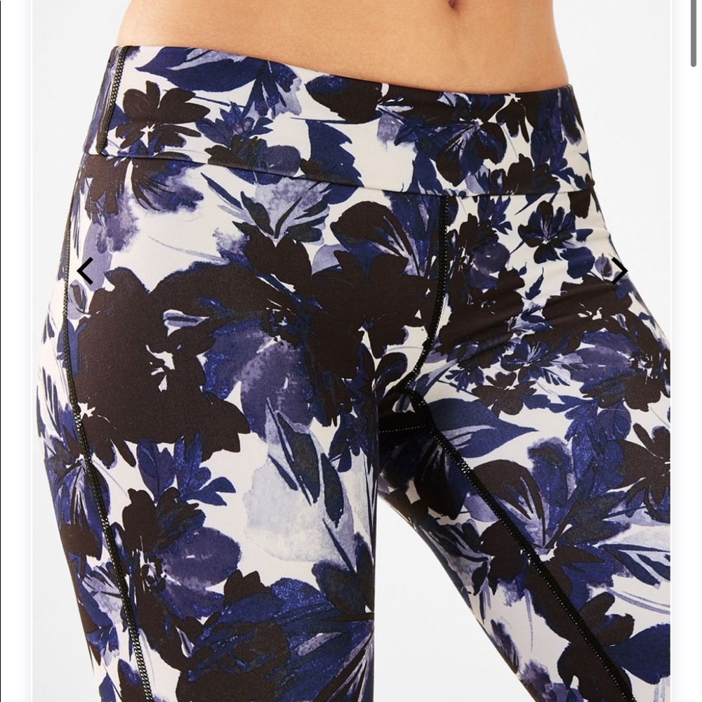 🌻Fabletics leggings. NWT - Picture 2 of 4